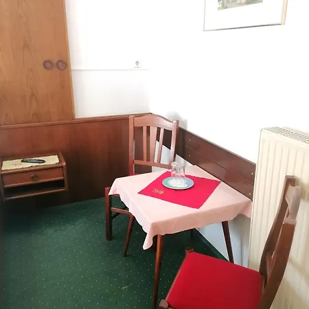 Vanda Hotell Irschen