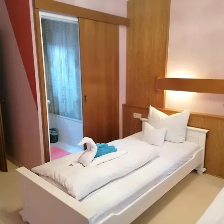 Vanda Hotell 3*