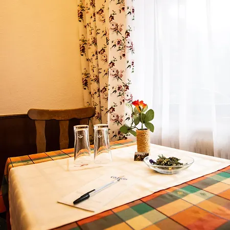 Vanda Hotel 3*