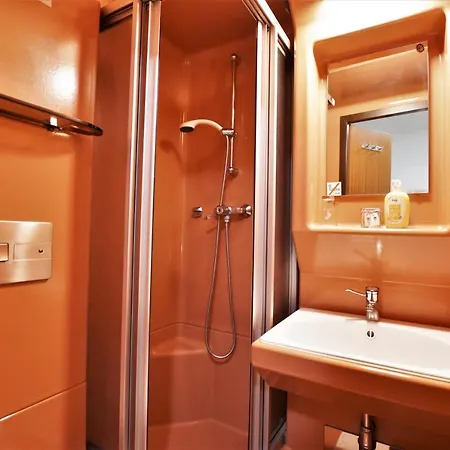Vanda Hotell
