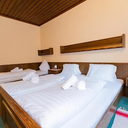 Vanda Hotel 3*
